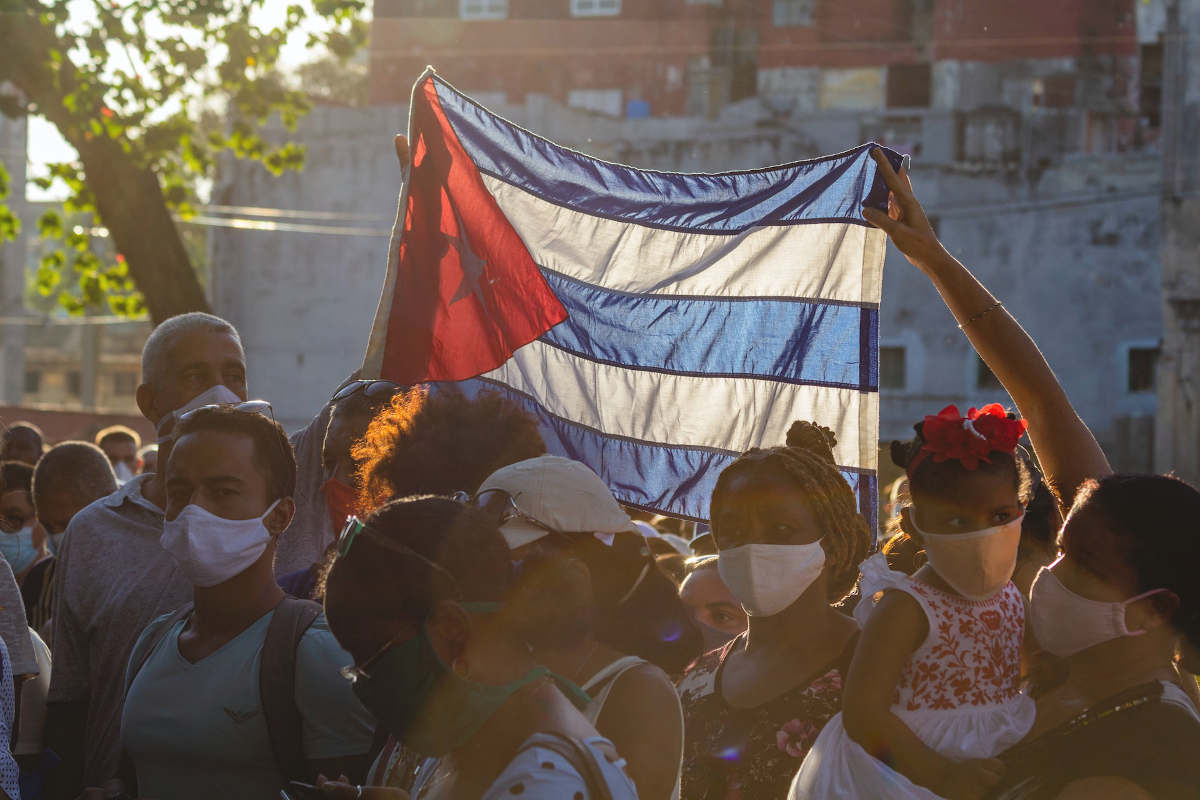 Demonstrasjon til støtte for regjeringa på Cuba i 2020. Illustrasjonsfoto ved Ricardo IV Tamayo, Unsplash