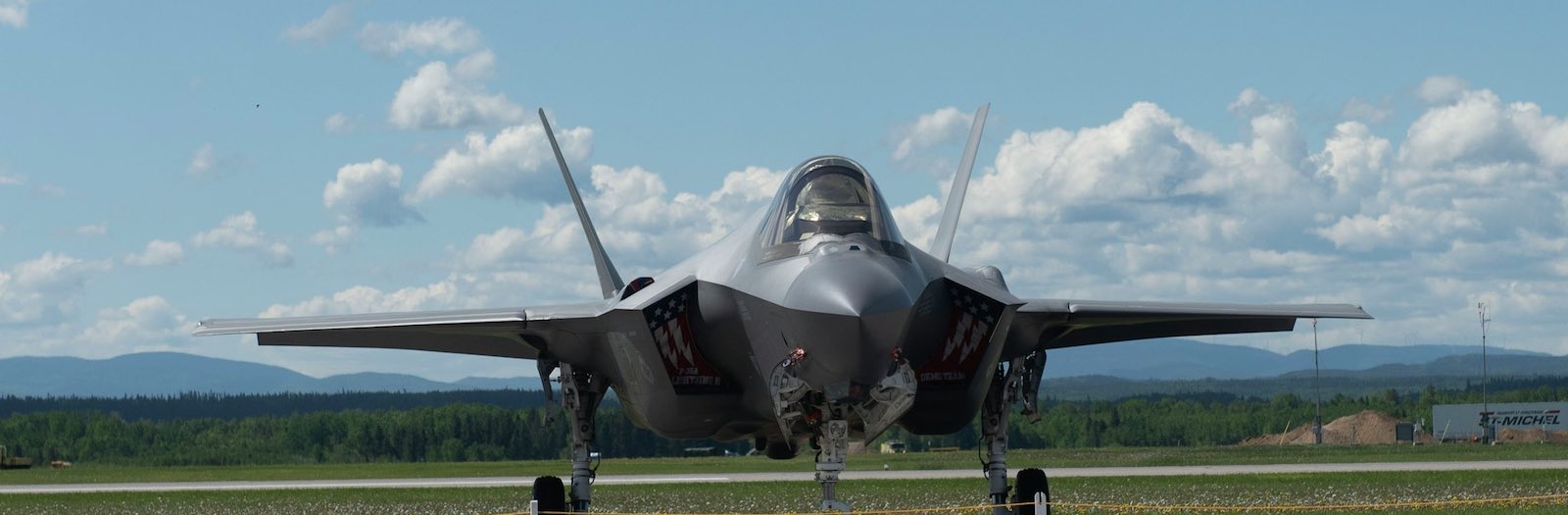 F35. Originalfoto fra unsplash.