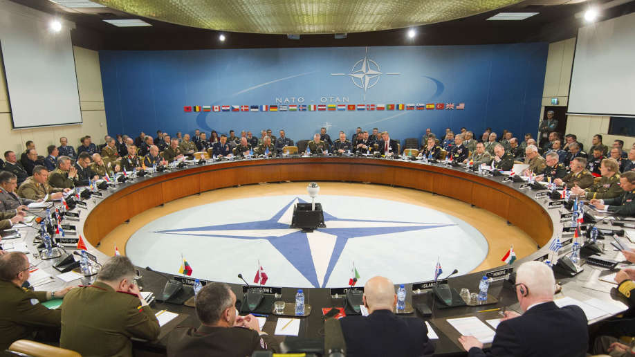 Fra et møte i militærkomiteen i NATO 2018. 